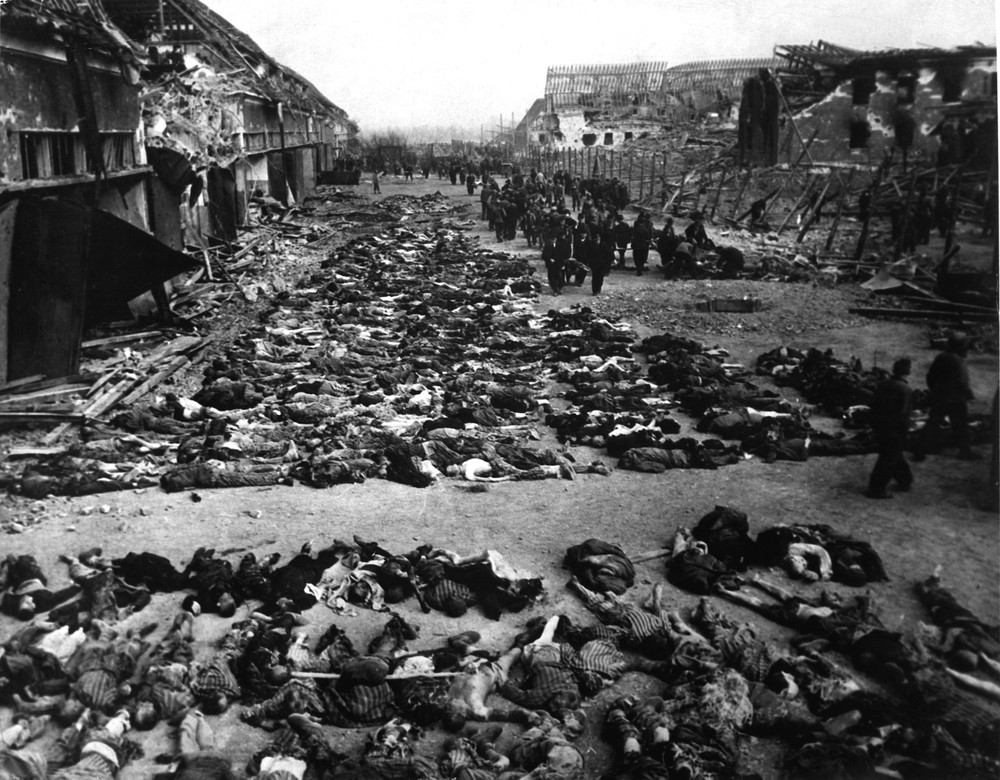  Trại tử thần Auschwitz của phát xít Đức được đánh giá là một trong những "địa ngục trần gian" hồi Chiến tranh thế giới 2. Số người chết ở trại hủy diệt này còn lớn hơn tổng số lính Anh và Mỹ tử trận trong Chiến tranh thế giới 2.